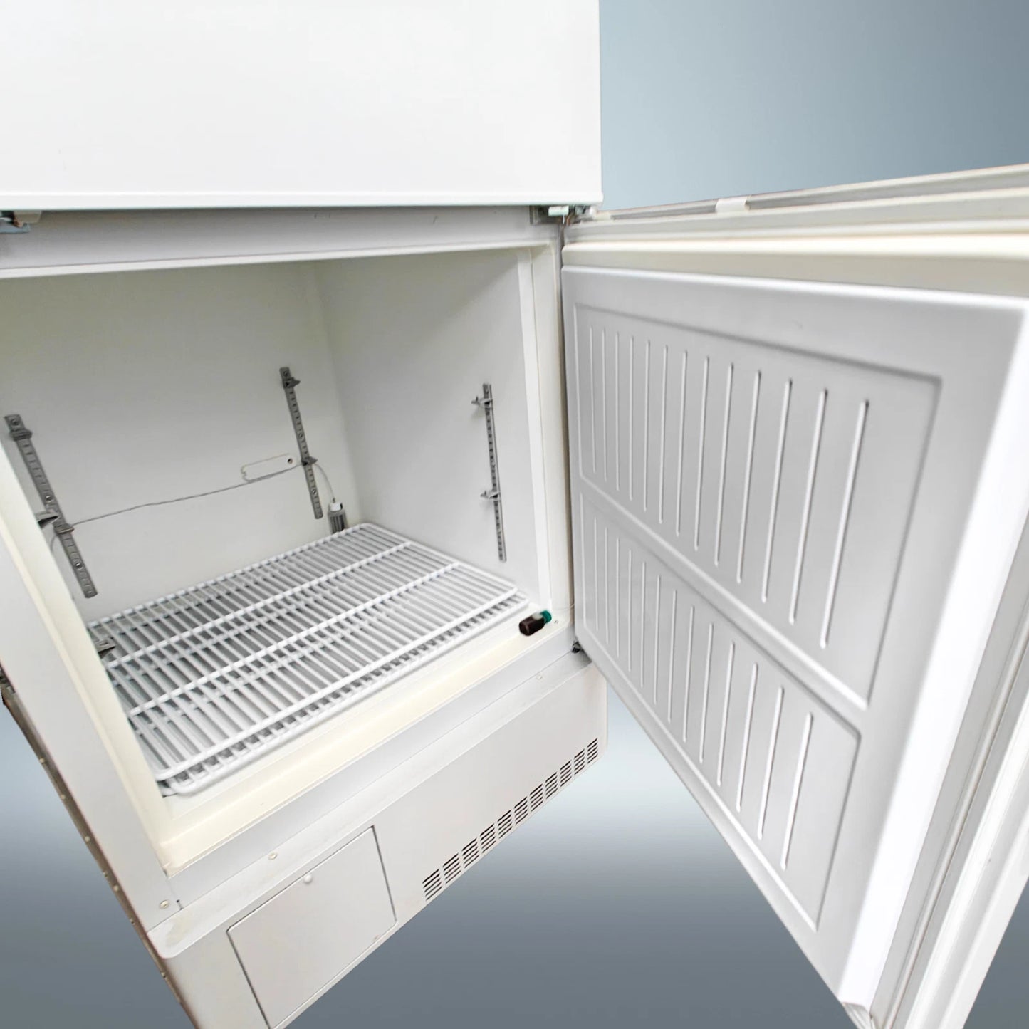 PHCbi MDF-MU549DH-PA -40°C Dual Chamber ECO Freezer, 16.9 Cu Ft