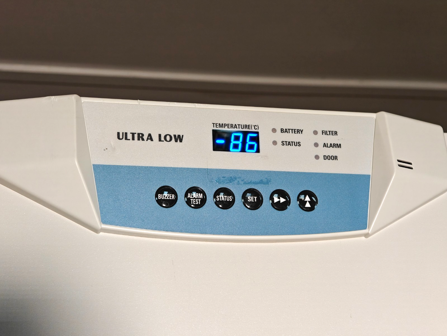 Sanyo MDF-U76VC -86°C ULT Lab Freezer 25.7 cu ft VIP Ultra-Low 220V | TESTED