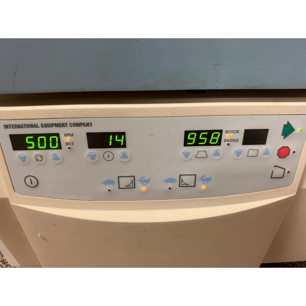 IEC Centra CL3 Benchtop Centrifuge with IEC 243 4-Place Rotor & Buckets | 120V