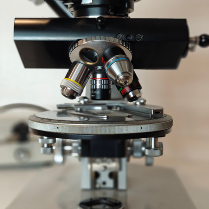 ZEISS Universal III RS Microscope w/ 4 Objectives, Trinocular Port, Fiber Light