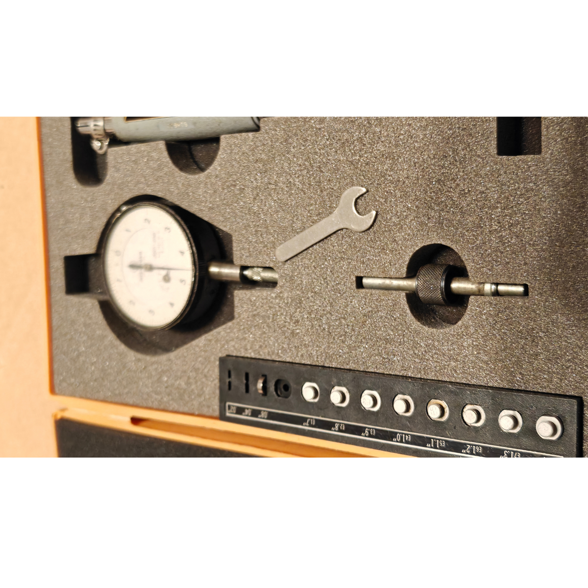 Mitutoyo 511-104N Dial Bore Gauge Set 0.7-1.4" Range .0001" 2923-10 Indicator