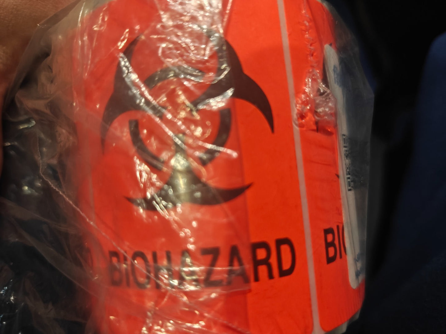 Fisherbrand 15927  3" x 2" Biohazard Labels Roll Warning Tape 500/Pk | NEW