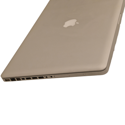 Apple MacBook Pro 17" Mid 2010 2.66GHz i7 4GB RAM Dual Boot Win 10 Pro / macOS