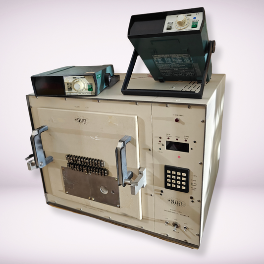 SUN SYSTEMS EC01 ENVIRONMENTAL CHAMBER, 0.7 ft³, -100ºC to +300ºC RANGE