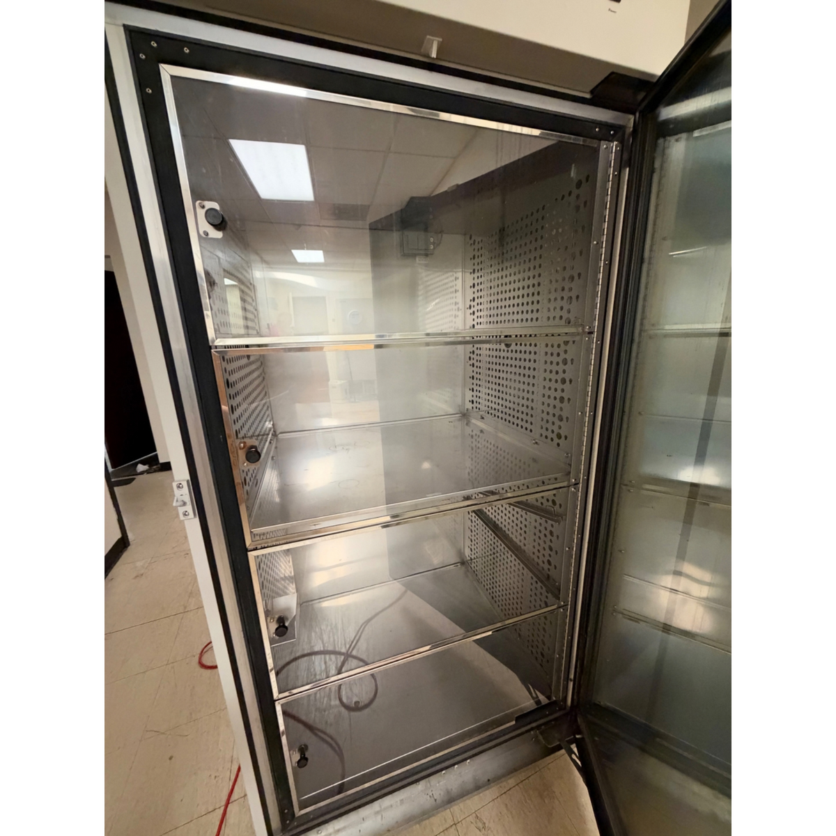Thermo Scientific 3950ETO Reach-In CO2 Incubator Lab 120V - TESTED