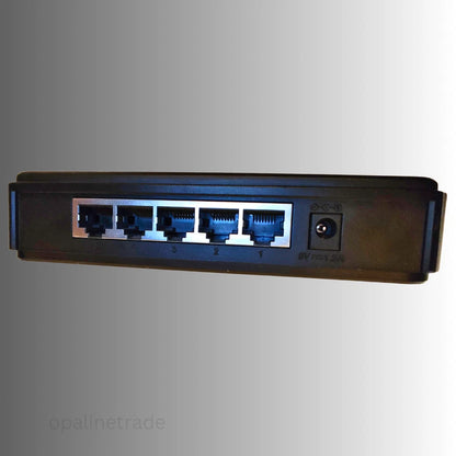 D-Link DES-1105 5-Port 10/100 Network Switch - Fully Tested & Working