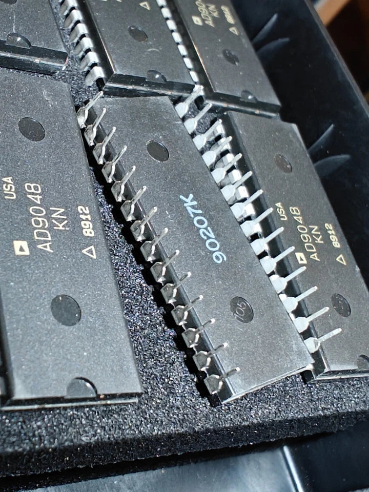 AD9048KN through hole integrated circuit pins