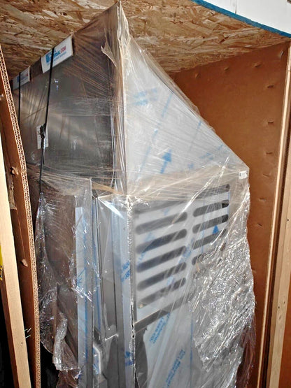 Terra Universal [2635-10B-2-316-R] Smart Refrigerated Pass-Through Chamber 24x24