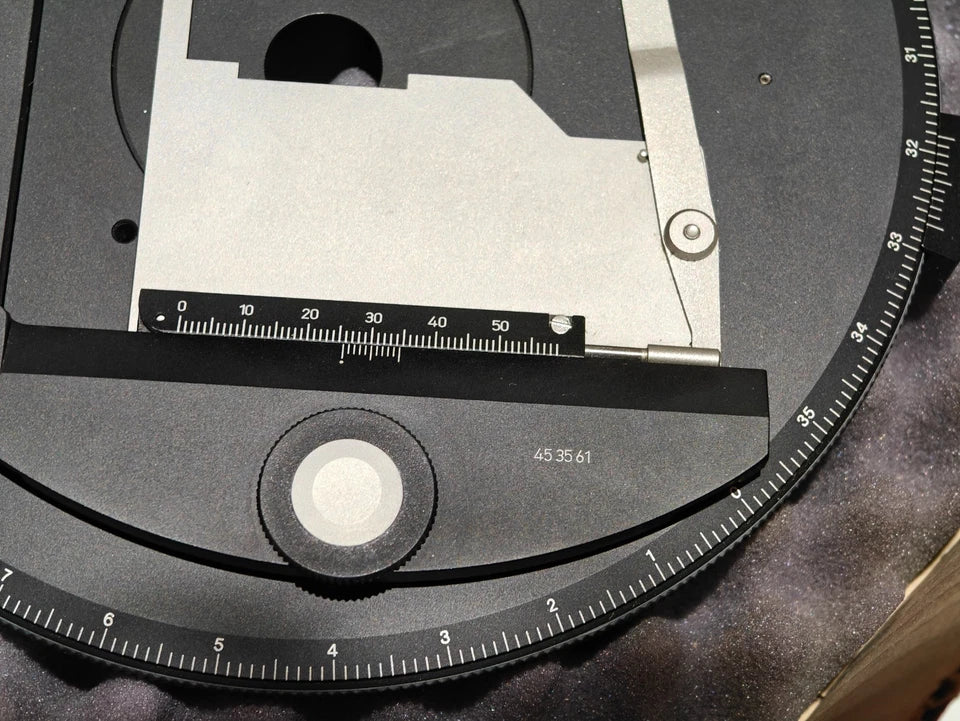 close up view Zeiss circular polarizing stage Pol 360