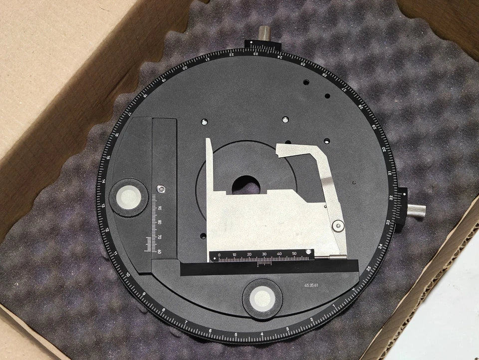 Top view of Zeiss circular polarizing stage Pol 360